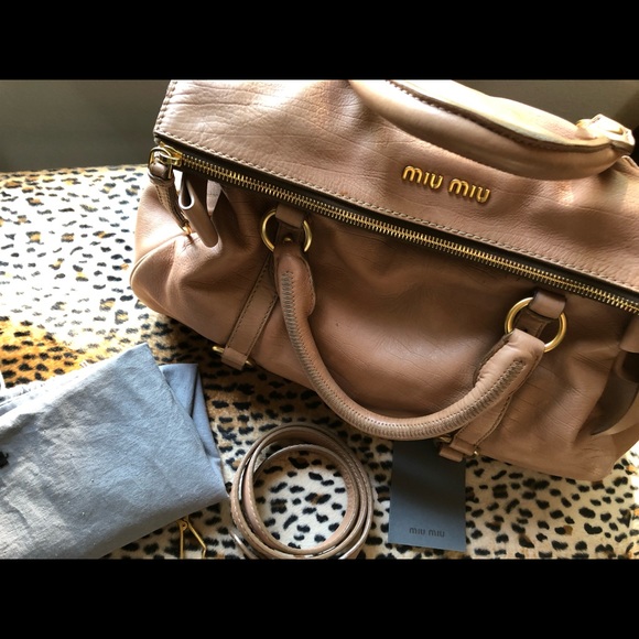 Preloved MiuMiu Vitello Lux large Bow - Picture 2 of 7